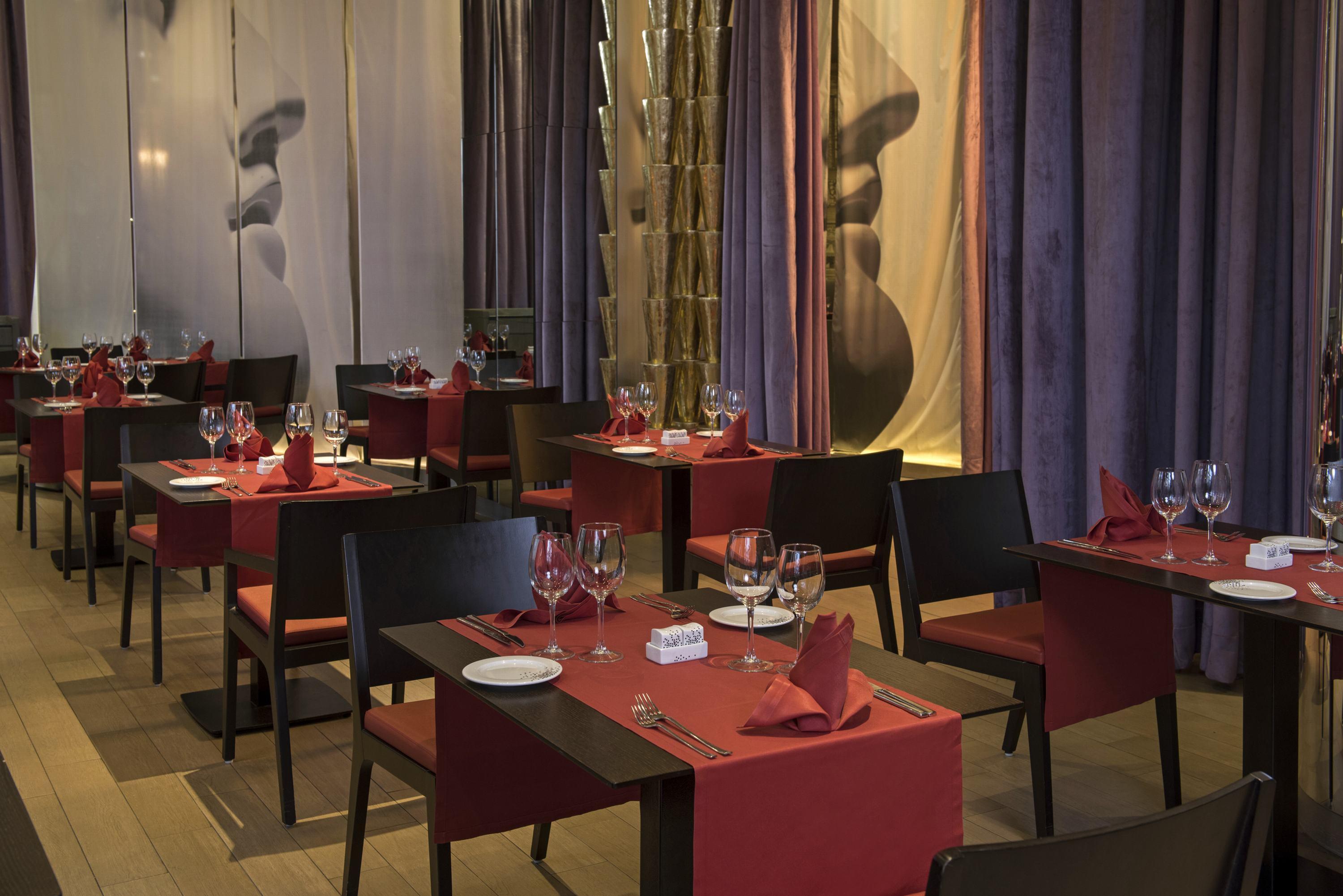 Platinum Yucatan Princess Adults Only Плайя-дель-Кармен Екстер'єр фото Restaurant