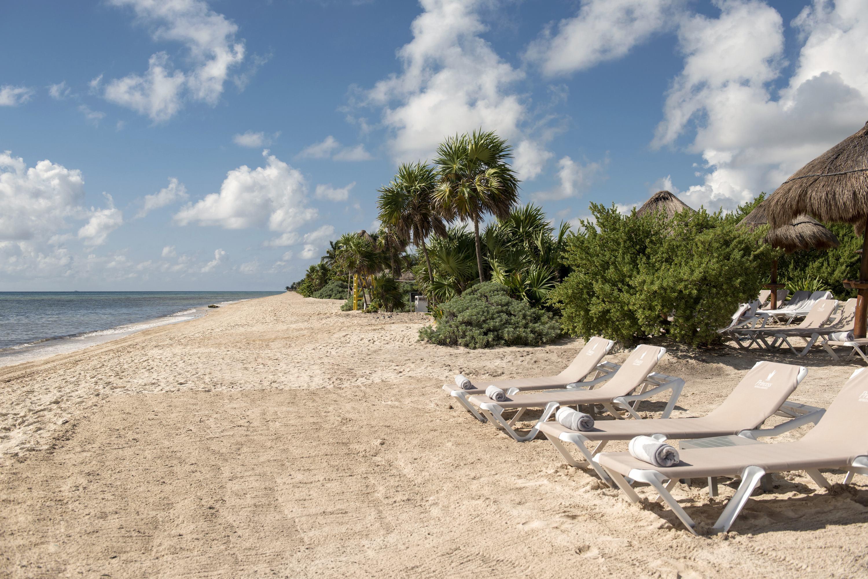 Platinum Yucatan Princess Adults Only Плайя-дель-Кармен Екстер'єр фото Beach at the Grand Palladium Resort & Spa